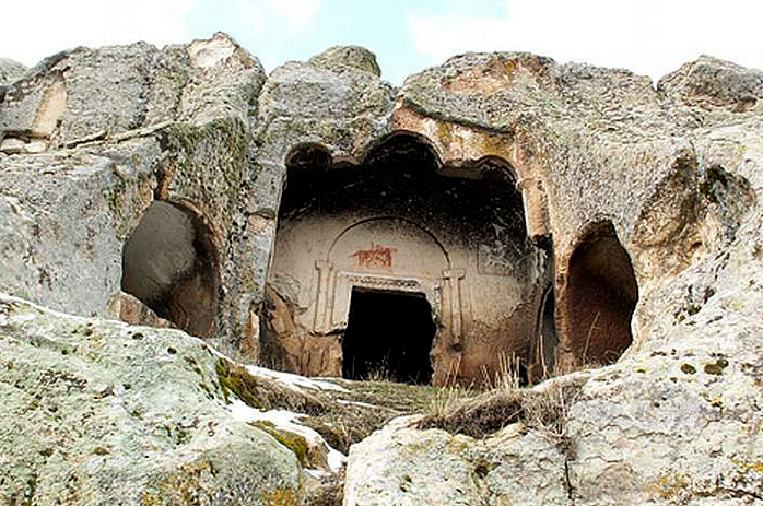 Yedikapılar Manastırı Afyon